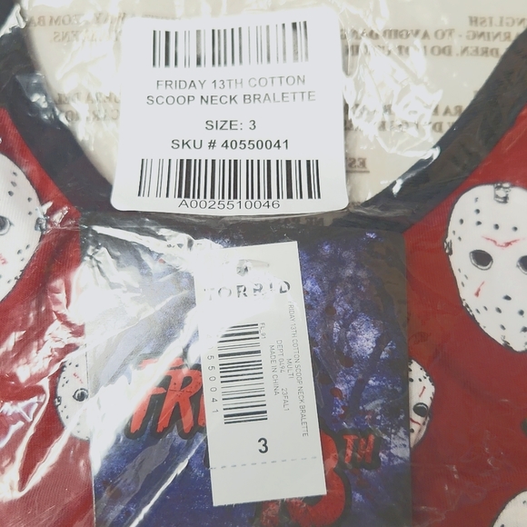 ❤️NWT VINTAGE TORRID SCOOP BRALETTE / FRIDAY THE 13TH JASON VOORHEES WIRELESS - Picture 4 of 10
